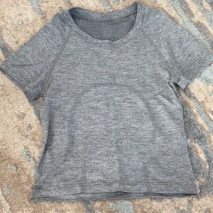 lululemon athletica Gray Kids Short Sleeve Tee